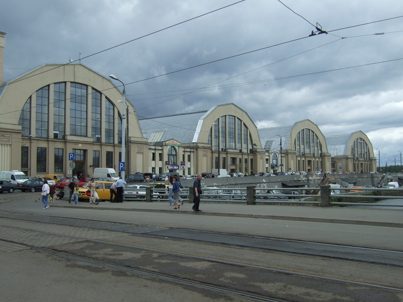 Die Markthallen waren ehemals Hangars für Zeppeline!