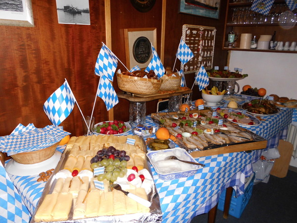 Wiesn-Buffett im MK-Heim 26.9.14