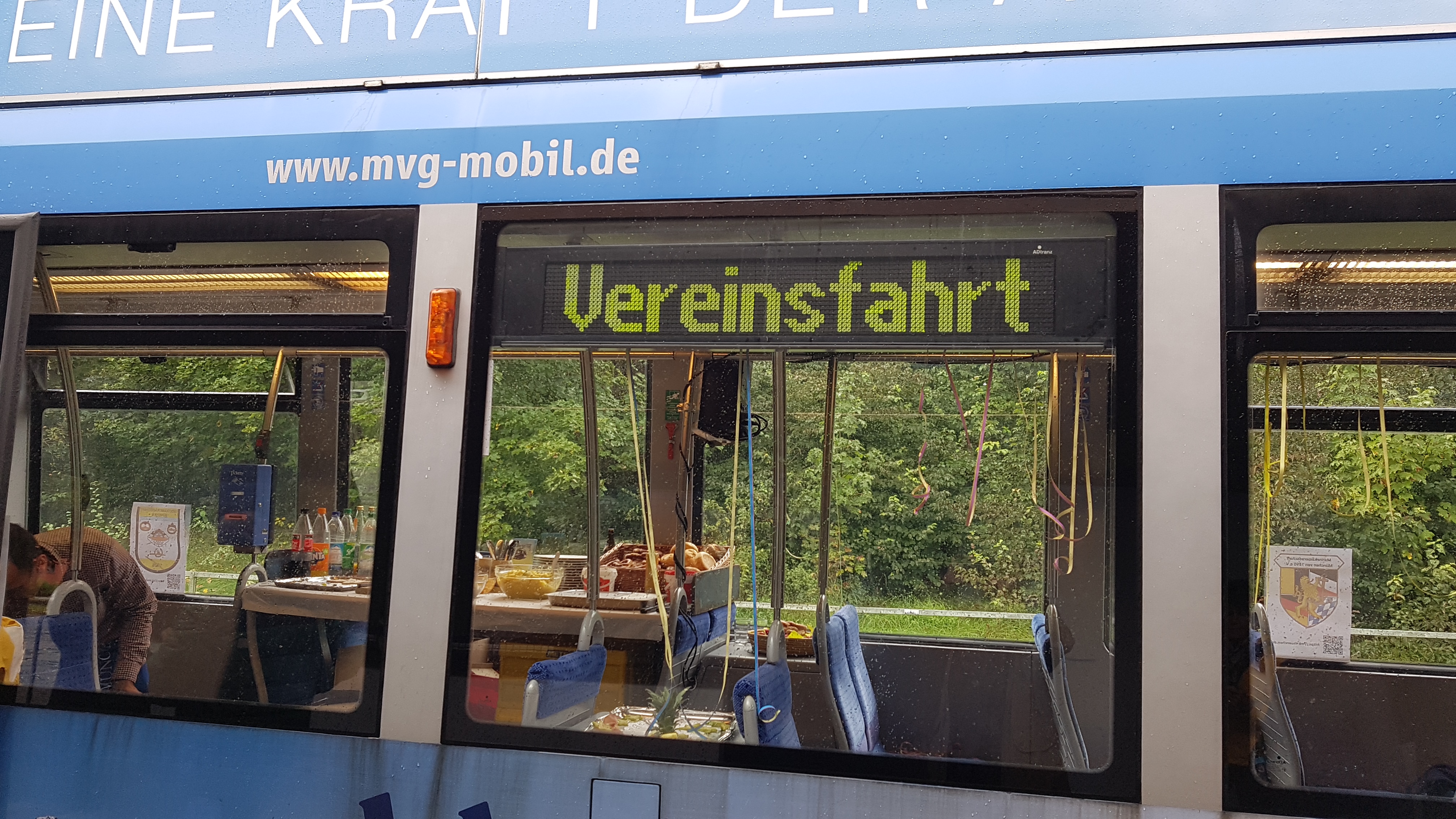 Reichhaltiges Buffet und durchwachsenes Wetter
