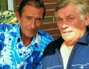 Links der Freund Hans Stiller