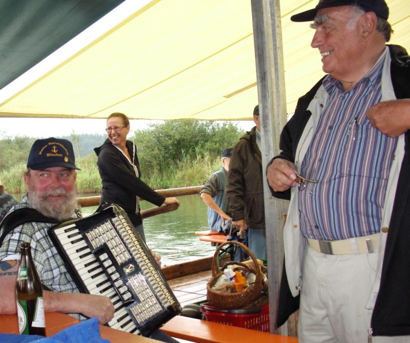 Unser Willi mit dem Akkordeon