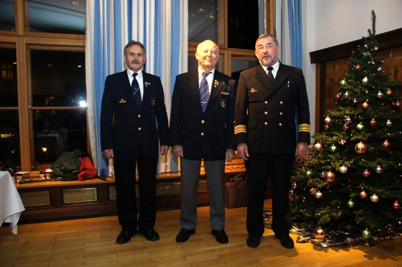 Die Vorsitzenden v. l. n. r.: Kam. Schmid, Kam. Motl und Kam. Weber