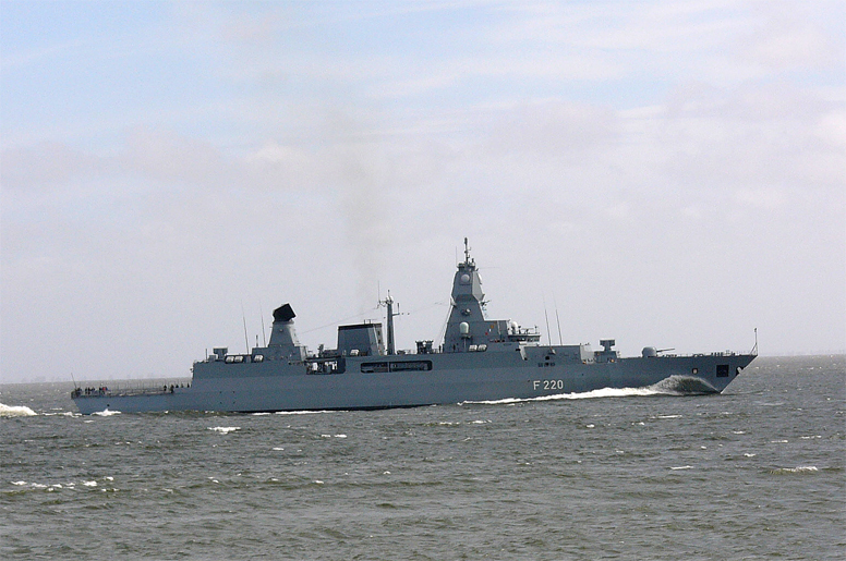 Fregatte Hamburg (F220) - Foto: Adreas Trepte http://foto.andreas-trepte.de/